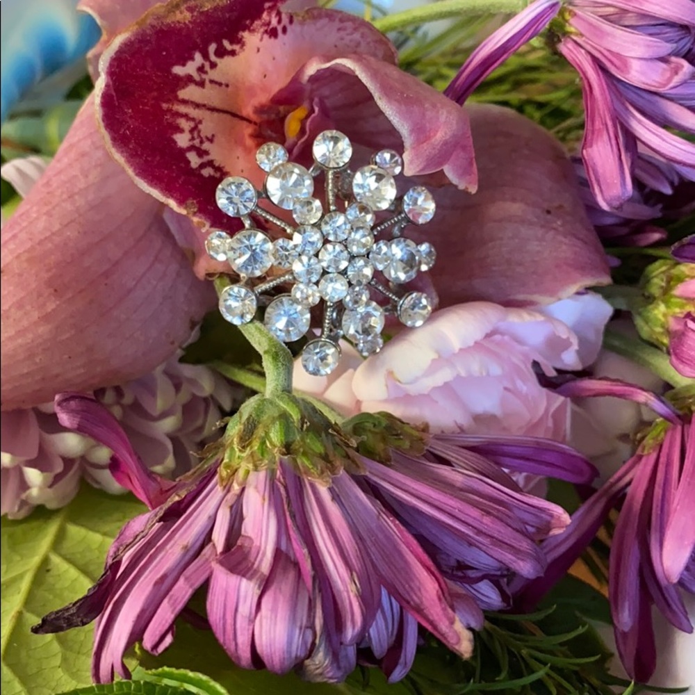 Starburst rhinestone brooch